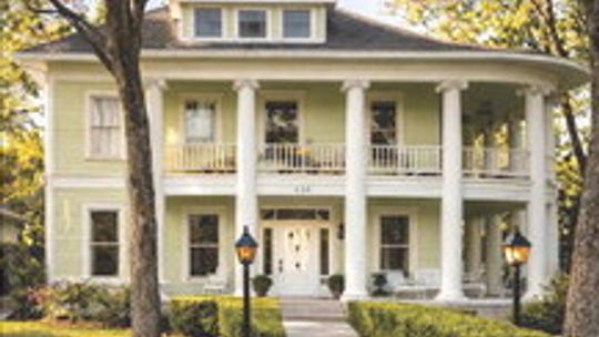 ‘An eclectic explosion of space and light’: 802 San Antonio St.