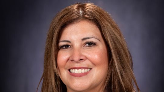 City Manager Reyes receives mentoring award