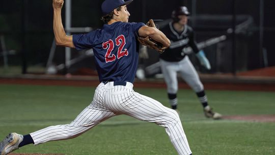Texans clinch district title against Davenport