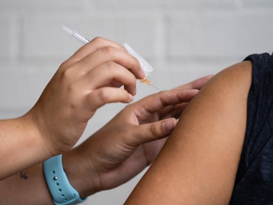 An FDA panel will decide today whether to recommend approval of the Pfizer vaccine for kids ages 5-11. Here’s what that means for Texans.