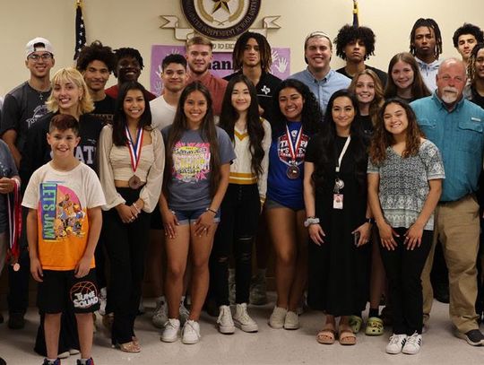 Athletes recognized at SMCISD school board meeting