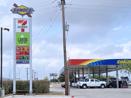 Average gas price in San Marcos/Austin area falls below $4 