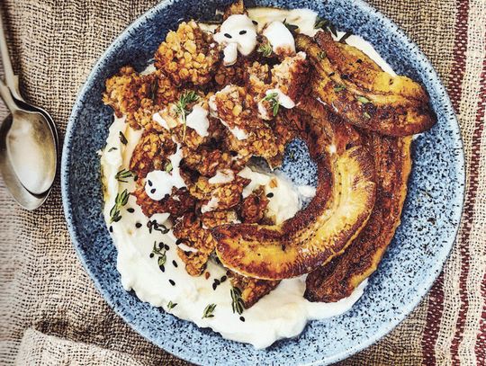 Banana-filled breakfast for school days