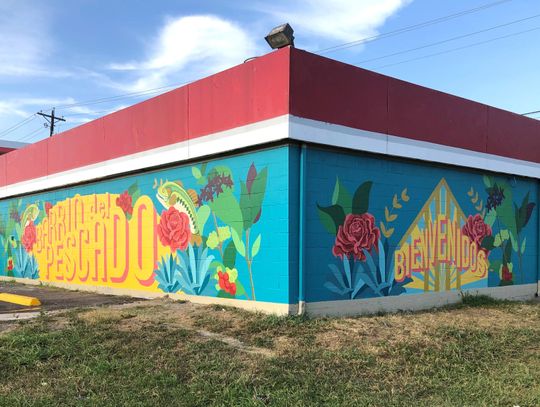 ‘Bienvenidos’  mural celebrates Barrio del Pescado