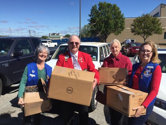 Blubonnet Lions collect eyeglasses for recycling