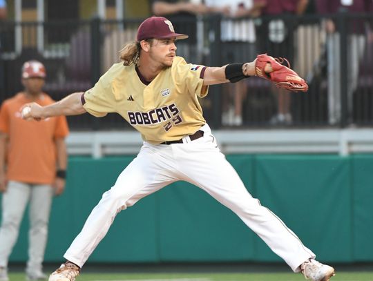 Bobcats beat Texas 7-3 for first series win since 2001