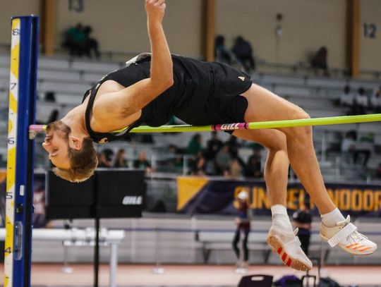 Bobcats begin Indoor Season at Houston