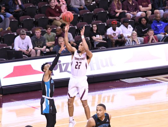 Bobcats chop down Chanticleers in comeback win, 78-66