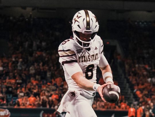 Bobcats conquer Roadrunners at Alamodome