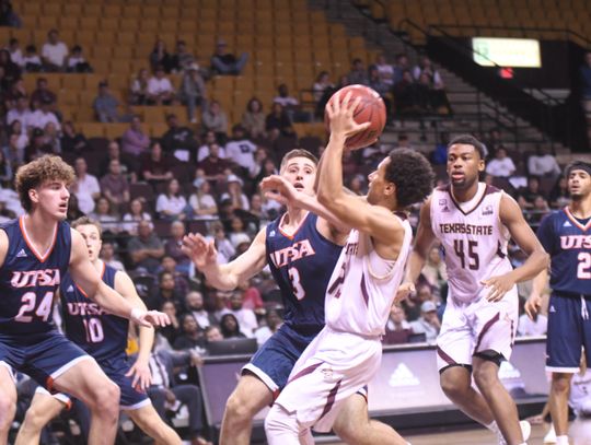 Bobcats drop I-35 rivalry game to Roadrunners, 77-71