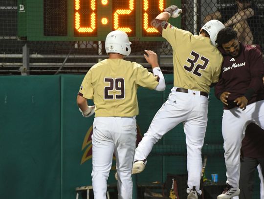 Bobcats hand Roadrunners first loss in rivalry showdown