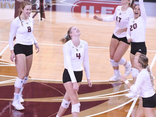 Bobcats hang on in long opening set, sweep Trojans