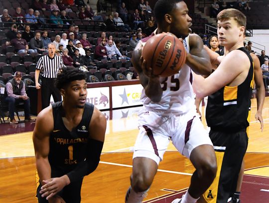 Bobcats head to Arkansas looking to remain on top Sun Belt standings