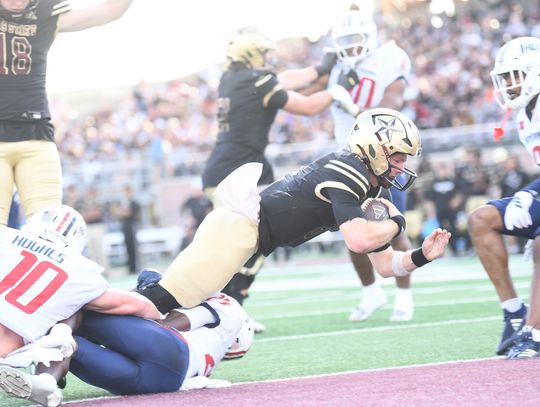 Bobcats salvage season, clinch bowl eligibility