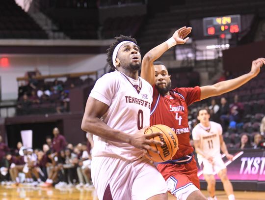 Bobcats stun Jaguars in comeback win