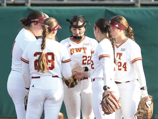 Bobcats sweep Coastal on senior weekend