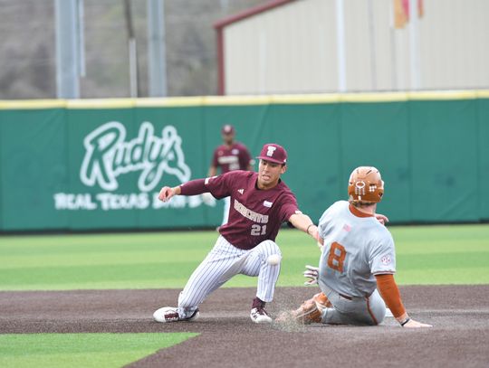Bobcats win in a walk-off over UTRGV