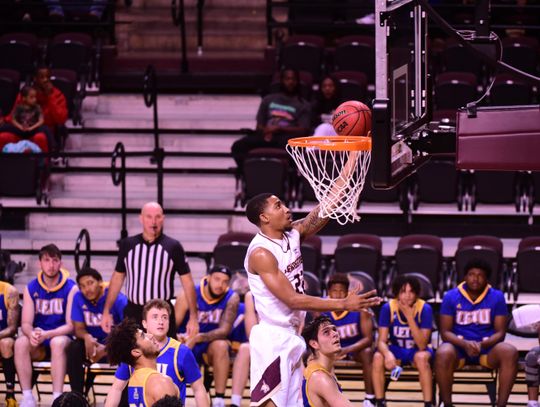 Bobcats win third straight in blowout of LeTourneau, 92-47