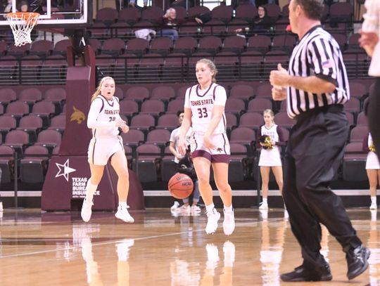 Brooke, Bailey Holle ready for final game at Strahan Arena