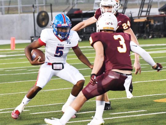 Buda Hays defeats Dripping Springs, 22-21