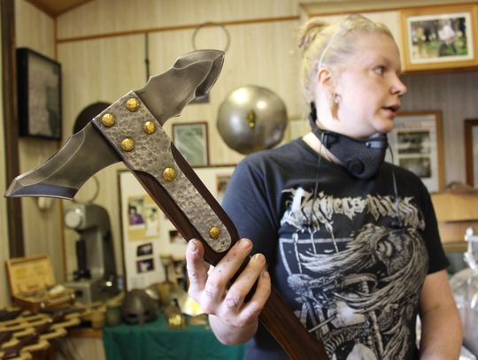 CAUTION: SHARP OBJECTS