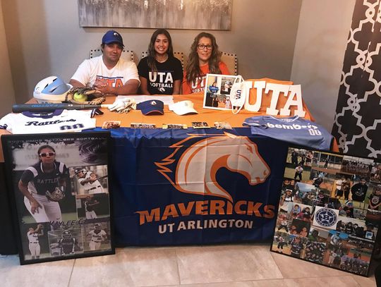 Cavazos signs letter of intent with UT Arlington