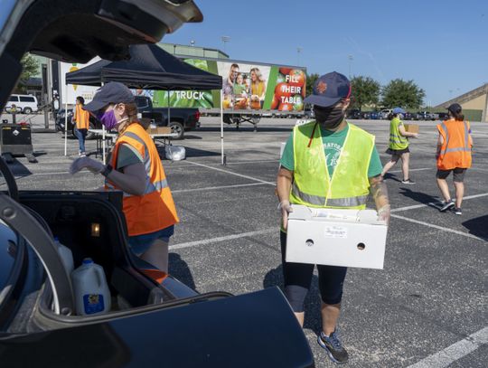 Central Texas Food Bank expects 1,600 families at Thursday distribution