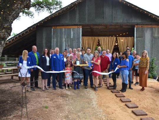 Chamber holds ribbon  cutting for Texas Rock House