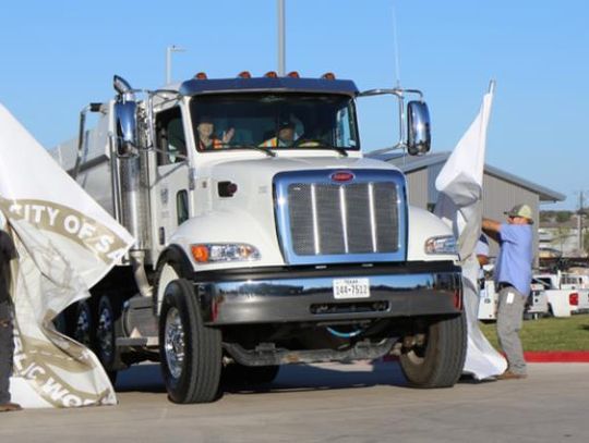 City hosts grand opening for new Public Service Center