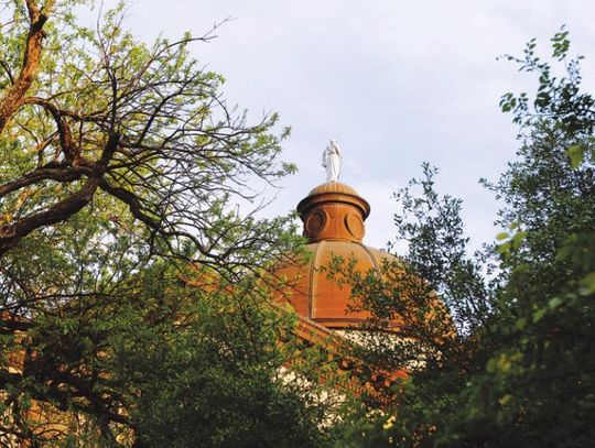 Commissioners move forward with redistricting advisory commission