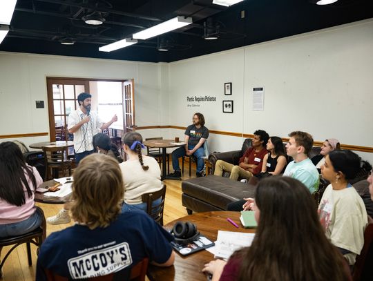 Congressman Greg Casar meets with Texas State Honors Students