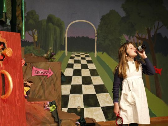 Crockett students stage ‘Alice in Wonderland’