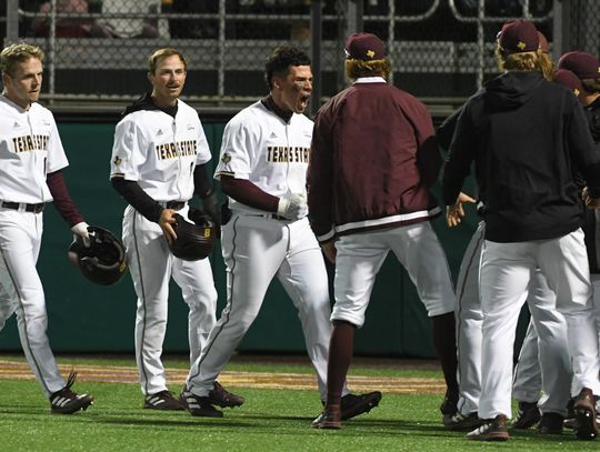 Disch it back: Bobcats take down No. 1 Longhorns on the road