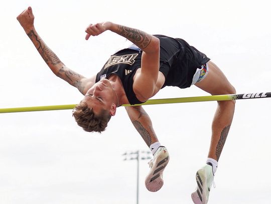 Duo of Hayes and O’Riley make history as first Bobcat teammates to medal at nationals