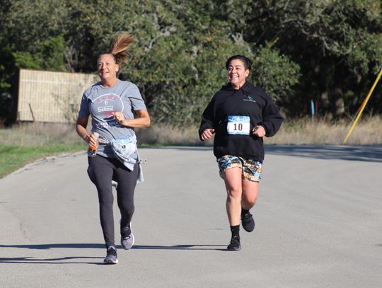 Fill the Sack 5K Run raises funds for food program