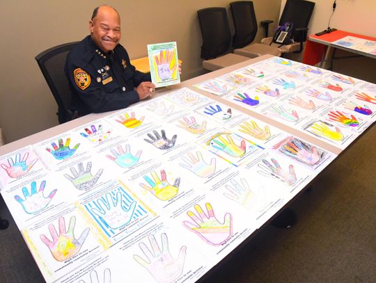 FIRSTHAND GRATITUDE: Elementary students thank constable for work in community