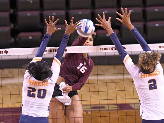 Fitzgerald's 20 kills fuels Texas State's home-opening win