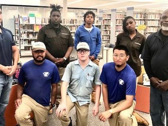 ‘Friends’ of Friends of the Library Book Sale