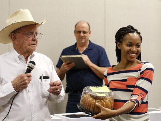 Garland Warren, Nelvia L. Burleson Memorial Cake Auction set for Friday