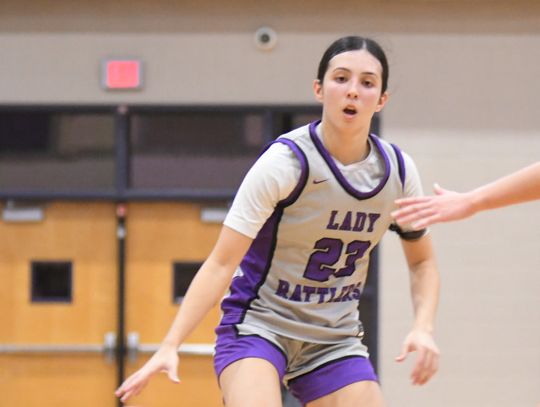 Good breaks school record in Lady Rattlers win