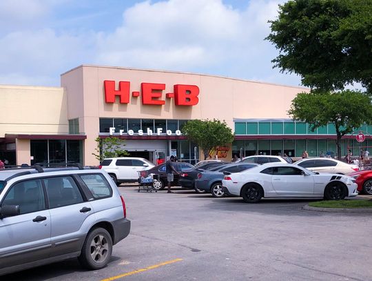 H-E-B to increase operating hours