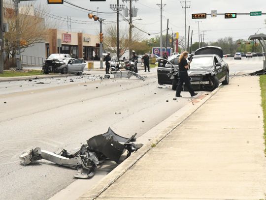 Hays County Sheriff’s Office arrests teen after car chase results in collision