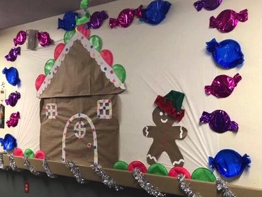 Hays Rehab holds ‘Deck the Halls’ contest