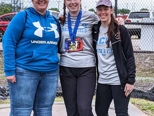 HCCS brings home gold in girls’ discus at TAPPS meet