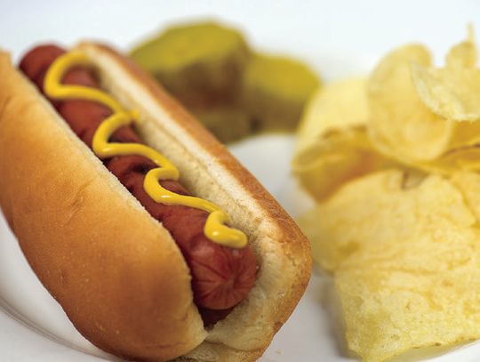 Hot dogs, live music, lemonade