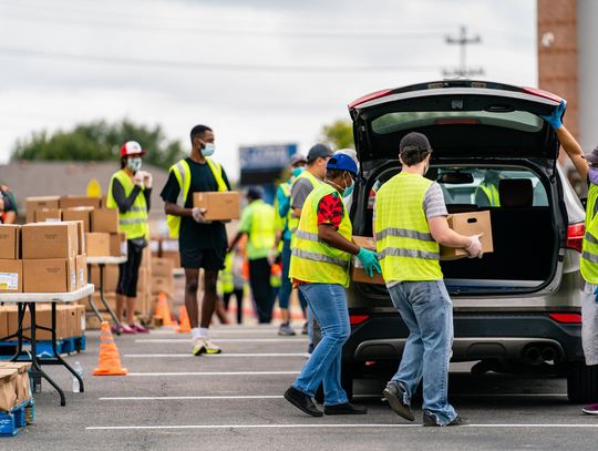 How to help — and find help — as the coronavirus surges in Texas during the holiday season