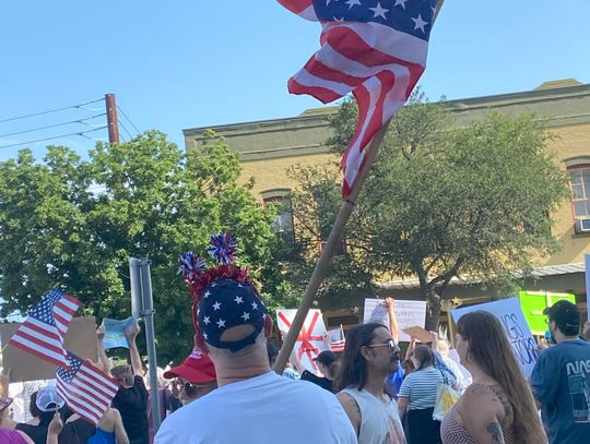 Hundreds gather on square, across nation to oppose current administration