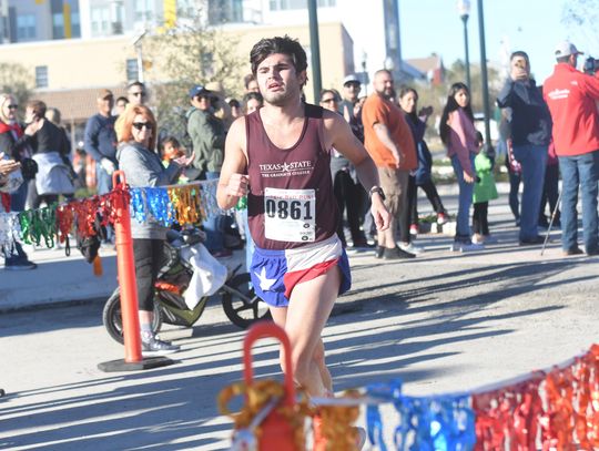 Jingle Bell Run takes over downtown San Marcos 