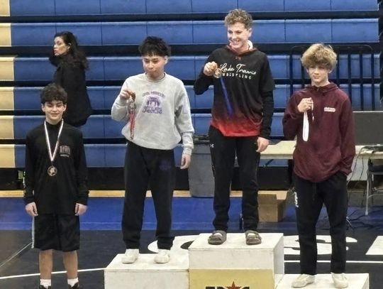 Juarez wins district title as Rattlers send eight to regionals