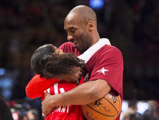 L.A. unites in grief for Kobe Bryant